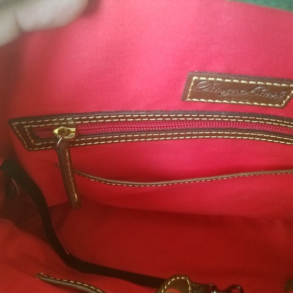 Dooney & Bourke Handbags - Purse Dooney & Bourke Handbags - Purse